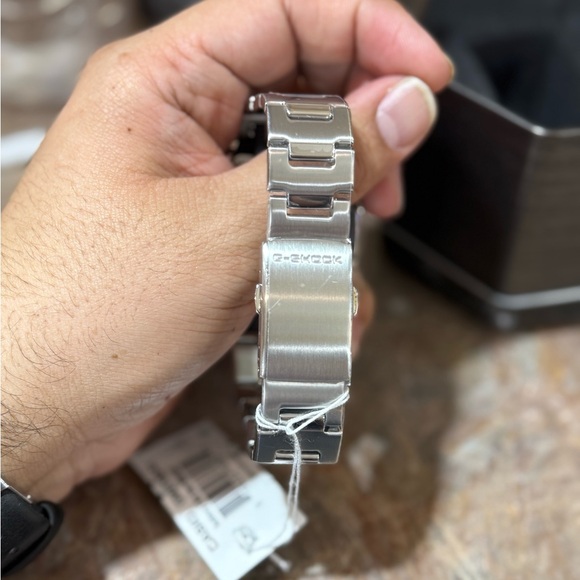 Casio G-Shock Vibrant Orange and Silver Watch - Picture 10 of 11